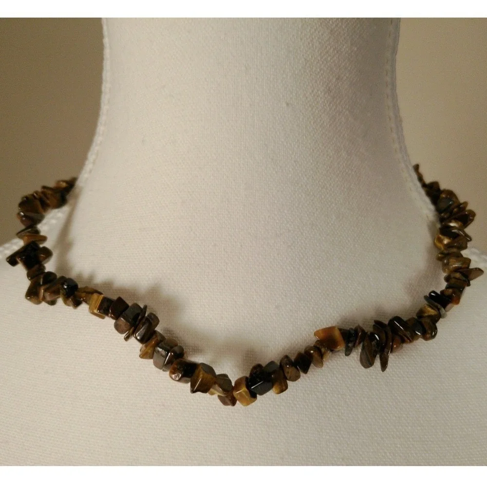 Natural Tiger Eye Chip Gemstone Beaded Necklace with Silver Clasp